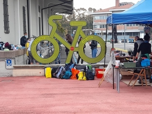 Cicloimprese di solidarietà. Al Campo Lavoro i fondi raccolti dai meccanici di ciclofficina